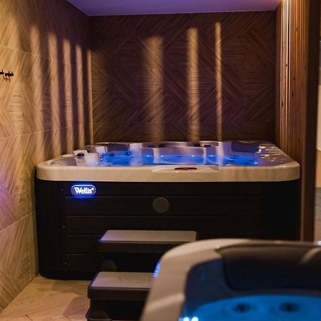 ホテル Parkowe シュチルク エクステリア 写真